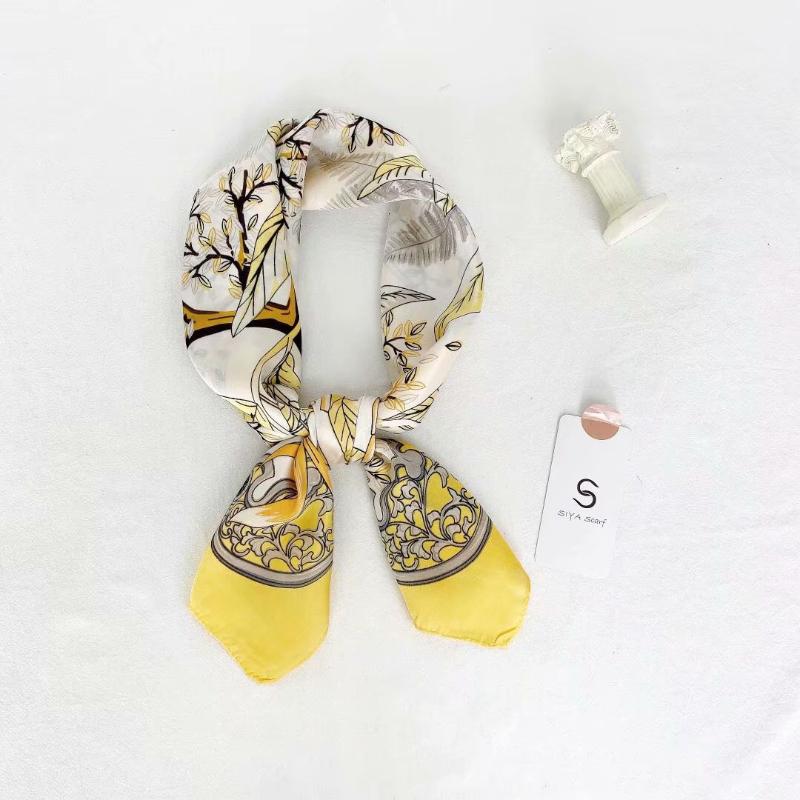 Scarves 70X70cm Floral Print Square Soft Hijab Women Imitation Silk Foulard Fashion Headband Bag Hair Tie Bandana For Female
Scarves 70X70cm Floral Print Square Soft Hijab Women Imitation Silk Foulard Fashion Headband Bag Hair Tie Bandana For Female
