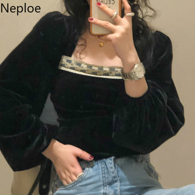 Neploe Black Velvet Women Blouses Lace Patchwork Square Collar Lantern Sleeve Shirts Korean Vintage Elegant Blouse Tops Female 210422