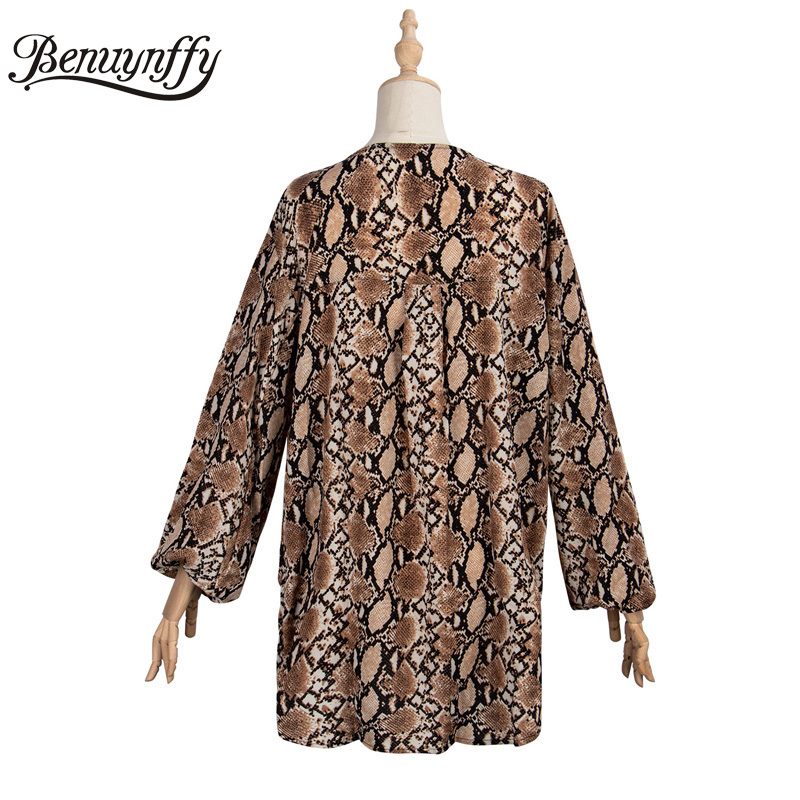 Snakeskin Print Drop Shoulder Loose Top Blouse Women Autumn Fashion V-Neck Long Sleeve Highstreet Ladies Blouses Tops 210510