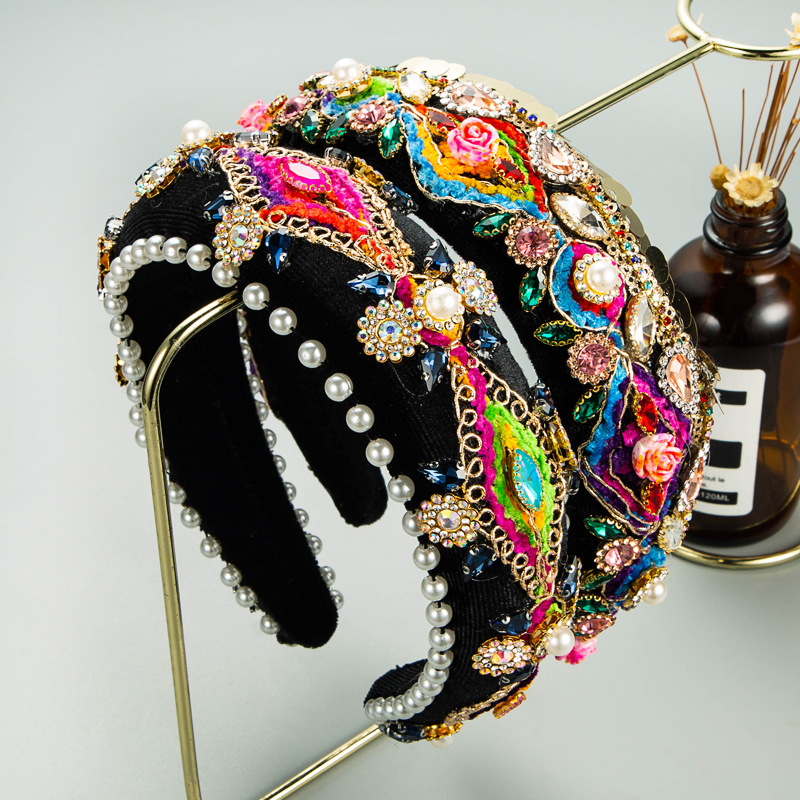 Headbands exaggerated ethnic style colorful fabric pearl sponge hair jewelry Baroque retro fashion nail beads rhinestone color crystal bead hairband
Headbands exaggerated ethnic style colorful fabric pearl sponge hair jewelry Baroque retro fashion nail beads rhinestone color crystal bead hairband
