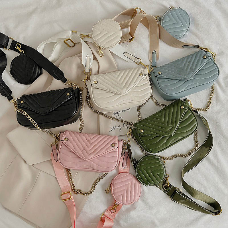 Luxury Handbag Shoulder Bag Designer Crossbody Bags Chirstmas Halloween High Quality Genuine Leather Womens Purses Fashion Wallets Size MM, Dust bags
Luxury Handbag Shoulder Bag Designer Crossbody Bags Chirstmas Halloween High Quality Genuine Leather Womens Purses Fashion Wallets Size MM, Dust bags