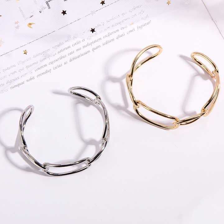 Fashion Hollow Open Cuff Bangles for Woman Girl Geometric Circle Gold Silver Color Bracelet Wrist Simple Trendy Jewelry Q0719
Fashion Hollow Open Cuff Bangles for Woman Girl Geometric Circle Gold Silver Color Bracelet Wrist Simple Trendy Jewelry Q0719
