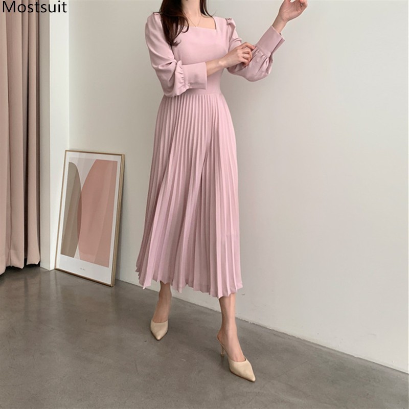 Autumn Korean Women Dress Elegant Long Sleeve Tunic Slim Square Collar Pleated Dresses Pink Beige Vestido De Festa 210518
Autumn Korean Women Dress Elegant Long Sleeve Tunic Slim Square Collar Pleated Dresses Pink Beige Vestido De Festa 210518