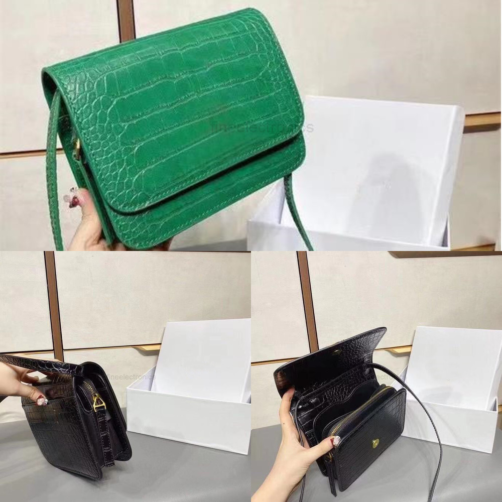 retro Designer messenger big fashion bag ladies one-shoulder all-match flip cover PU leather letters female party handbag wide belt bag
retro Designer messenger big fashion bag ladies one-shoulder all-match flip cover PU leather letters female party handbag wide belt bag