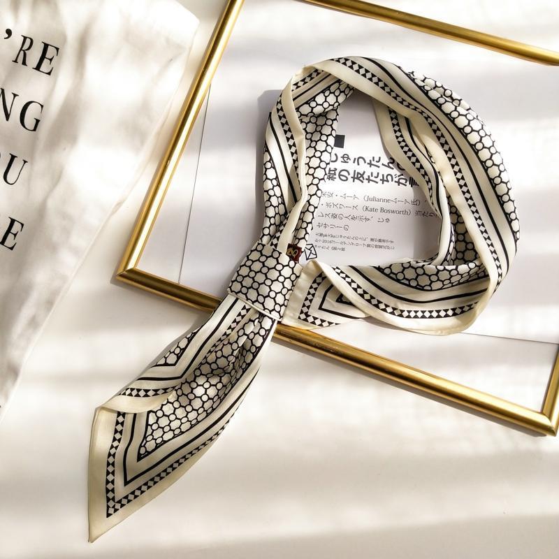 Scarves Small Silk Scarf Spring Autumn Korean Fashion Plaid Perforated Neckerchief Women, Blue;gray
Scarves Small Silk Scarf Spring Autumn Korean Fashion Plaid Perforated Neckerchief Women, Blue;gray