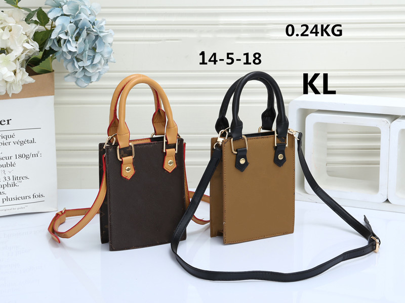 YQ Luxurys Designers Women Bags PETIT SAC PLAT PU Leather MINI Shoulder bags Messenger Handbags Crossbody Purses Coin bag for cellphone, Extra shipping
YQ Luxurys Designers Women Bags PETIT SAC PLAT PU Leather MINI Shoulder bags Messenger Handbags Crossbody Purses Coin bag for cellphone, Extra shipping
