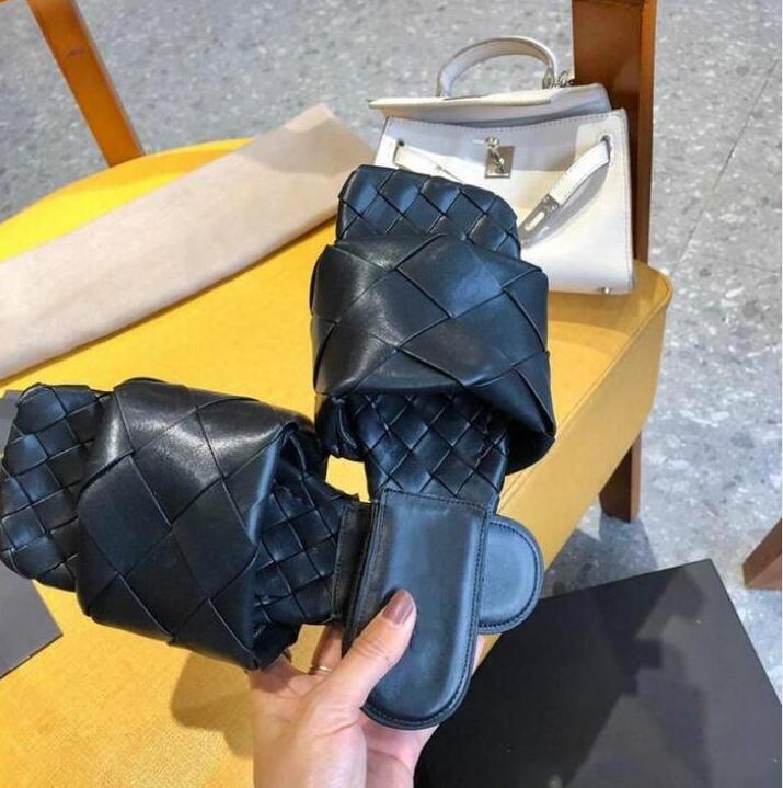 luxury Designer Sandals Summer Slipper Women Leather Mules Squared Sole The Lido Sandal Sexy Party slippers outdoor shoes with Box, Color 9
luxury Designer Sandals Summer Slipper Women Leather Mules Squared Sole The Lido Sandal Sexy Party slippers outdoor shoes with Box, Color 9