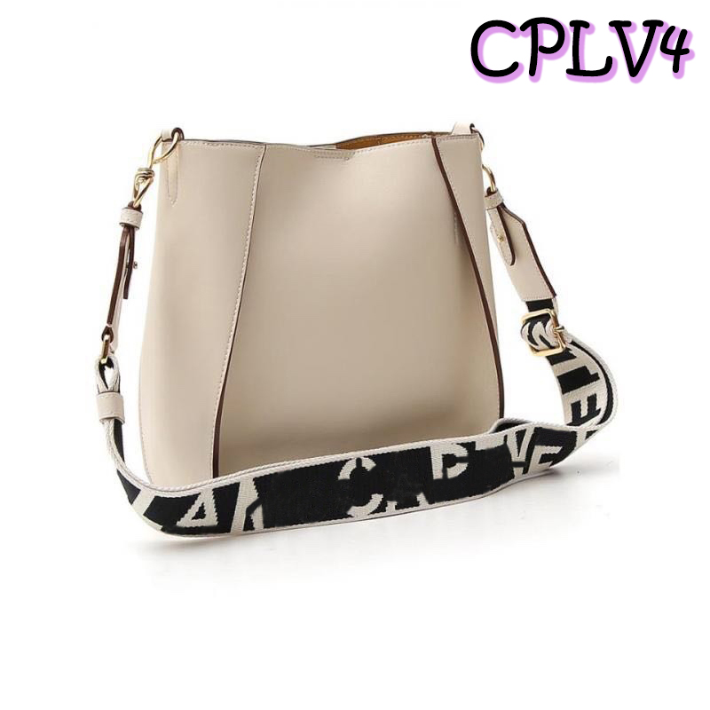 European and American luxury fashion trend handbags 2021 shoulder bag dinner diagonal small square leather perforated letter bags wholesale, Make up the difference
European and American luxury fashion trend handbags 2021 shoulder bag dinner diagonal small square leather perforated letter bags wholesale, Make up the difference