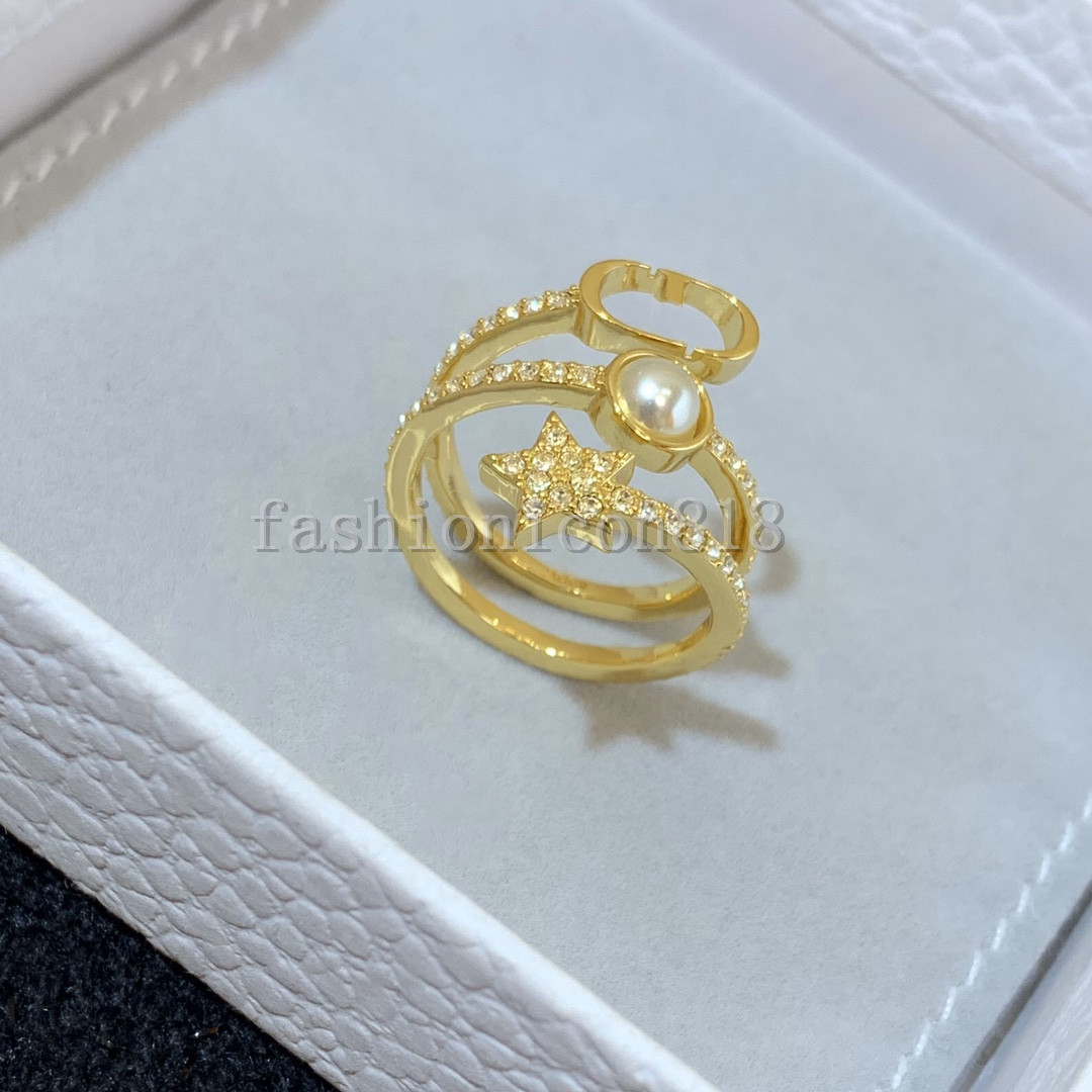High quality Men and women New luxury designer letter opening adjustable ring net celebrity all-match fashion material
High quality Men and women New luxury designer letter opening adjustable ring net celebrity all-match fashion material
