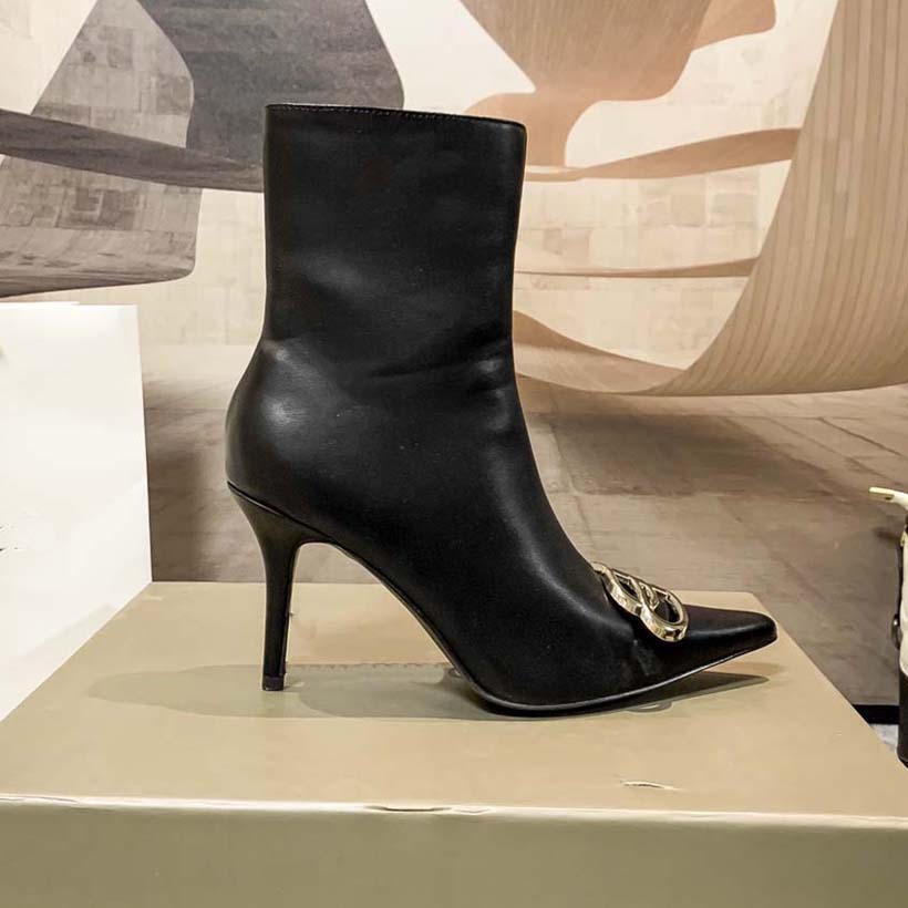 Fashion Designer Boots Classic heel Pointed Ankle Booties Martin Cowboy boot Women Shoes Black calf leather upper Technical fabric With Box, #8
Fashion Designer Boots Classic heel Pointed Ankle Booties Martin Cowboy boot Women Shoes Black calf leather upper Technical fabric With Box, #8
