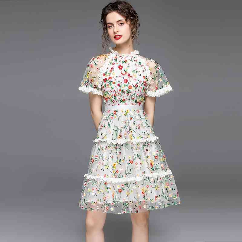 High Quality Summer Fashion Runway Vintage Dress Women Lace Mesh Ruffles Flowers Embroidery Ladies es 210520
