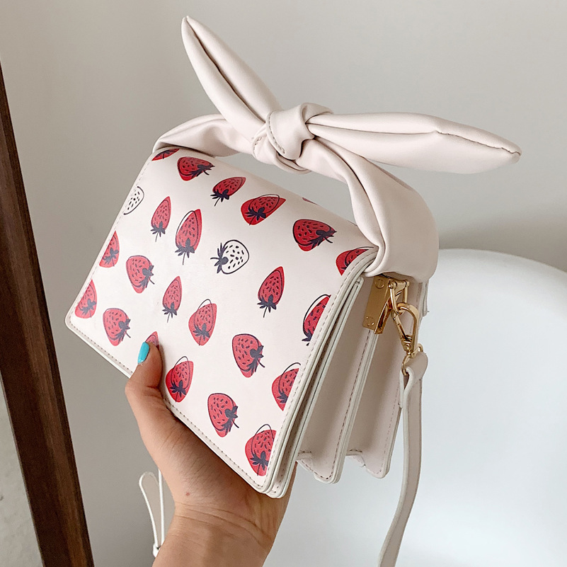 Designer-Strawberries women handbag small PU Leather ladies Crossbody Bag 2021 Fashion Bow Lady Shoulder bags Cute totes
Designer-Strawberries women handbag small PU Leather ladies Crossbody Bag 2021 Fashion Bow Lady Shoulder bags Cute totes