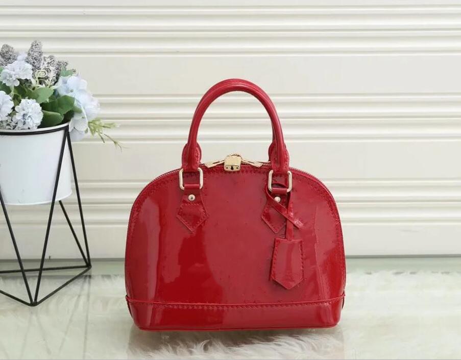 high quality Wholesale designer ladies free Baker Bag Fashion Jelly Shoulder Transparent Bucket Tote Handbag for Women, Red
high quality Wholesale designer ladies free Baker Bag Fashion Jelly Shoulder Transparent Bucket Tote Handbag for Women, Red