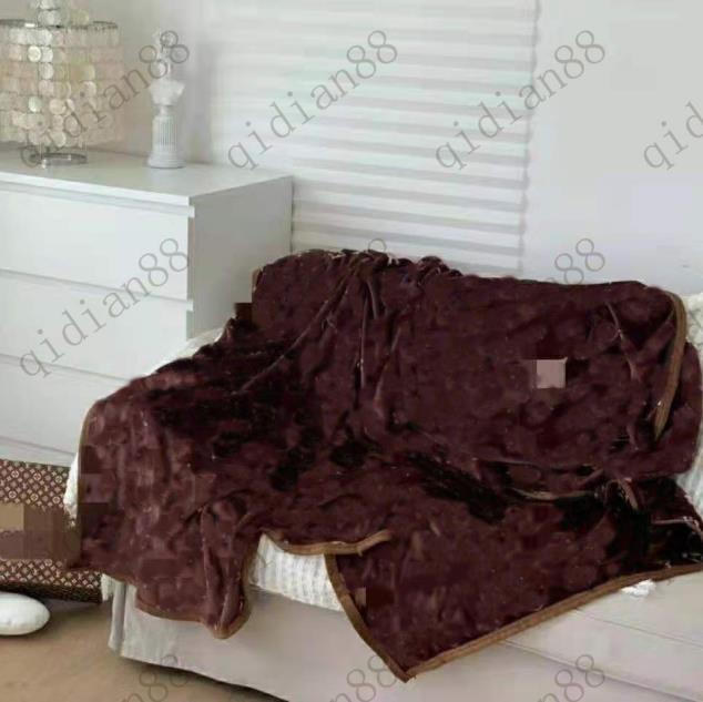 Printed cashmere blanket velvet shawl home travel warm letter original knitted jacquard wool flying carpet sofa towel tapestry
Printed cashmere blanket velvet shawl home travel warm letter original knitted jacquard wool flying carpet sofa towel tapestry