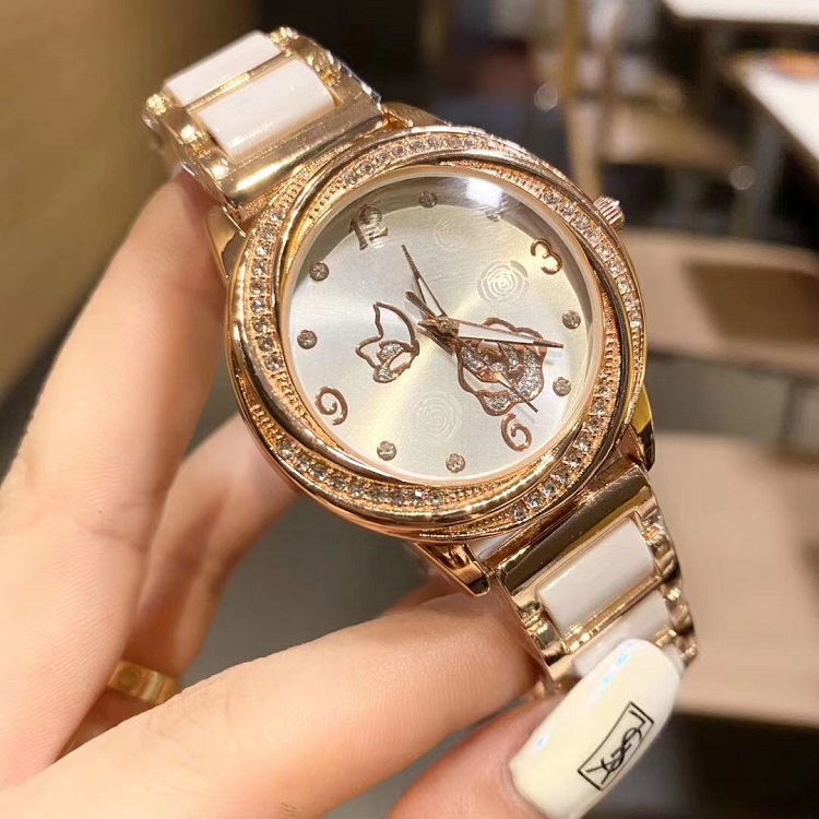 high quality 2020 new Three stitches quartz watch Fashion mens watches diamond watch OMG WristWatches montre de luxe orologio di lusso, Slivery;brown
high quality 2020 new Three stitches quartz watch Fashion mens watches diamond watch OMG WristWatches montre de luxe orologio di lusso, Slivery;brown