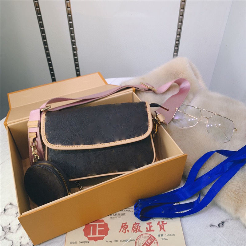 

2021 Pochette Accessoires Pouch Twin GM Shoulder Bag With Pink belt Size:21*13*5CM V-186