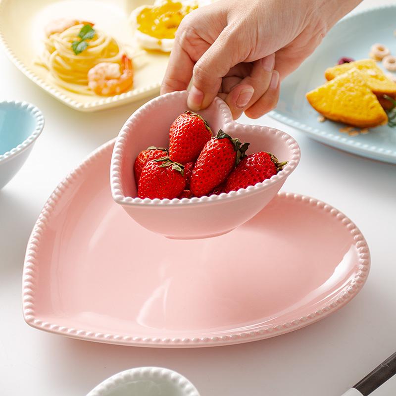 Dishes & Plates Nordic Cute Heart Shape Ceramic Plate Household Tableware Snack Fruit Salad Dessert Breakfast Pasta Rice Decoration
Dishes & Plates Nordic Cute Heart Shape Ceramic Plate Household Tableware Snack Fruit Salad Dessert Breakfast Pasta Rice Decoration