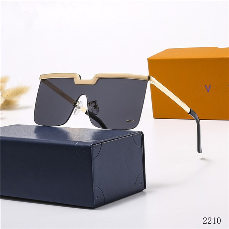 2021 Designers Sunglasses Luxury Sun glasses Stylish Fashion High Quality Polarized for Mens Womens Glass UV400 Summer Style
2021 Designers Sunglasses Luxury Sun glasses Stylish Fashion High Quality Polarized for Mens Womens Glass UV400 Summer Style