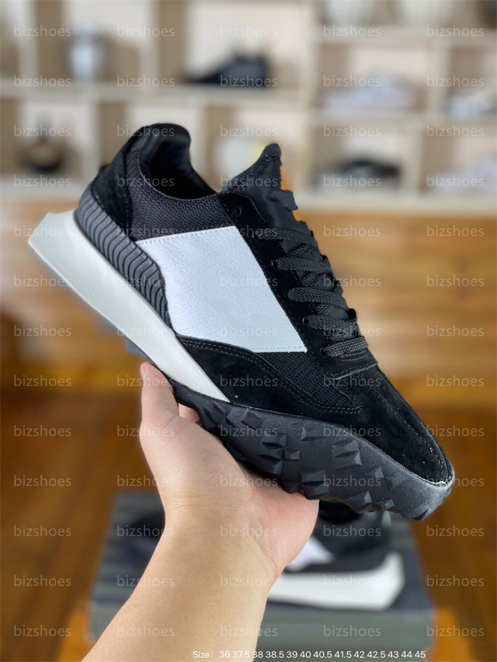 XC-72 Sneakers UXC72 CBB Mens Womens Sports Shoe Vintage Low top New Casablanca 72 Basketball Shoes, Color 04
XC-72 Sneakers UXC72 CBB Mens Womens Sports Shoe Vintage Low top New Casablanca 72 Basketball Shoes, Color 04