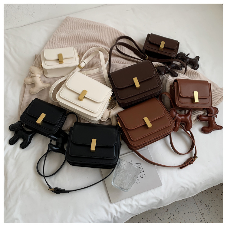 fashion kids PU handbags 2021 autumn winter retro leather mini small bag for woman children girls one shoulder bags wallet F932, Black
fashion kids PU handbags 2021 autumn winter retro leather mini small bag for woman children girls one shoulder bags wallet F932, Black