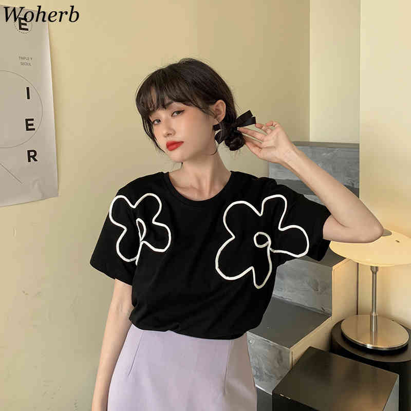 Short Sleeve Black T-shirt Women Korean Streetwear Chic Floral Patch Casual All Match Tops Summer Elegant Tee 210519