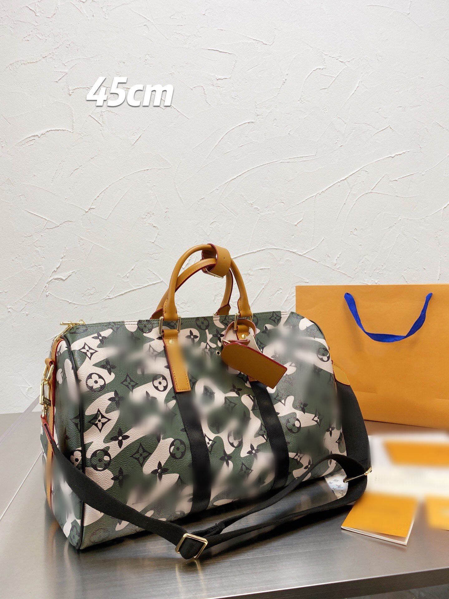 Top luxury luggage Bags 35-45cm green camo printed fashion duffle bag for traveling Women Designers Handbags
Top luxury luggage Bags 35-45cm green camo printed fashion duffle bag for traveling Women Designers Handbags