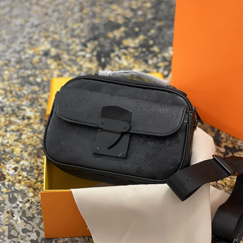 Tote Bag Handbag Designer Cross body Shoulder Bags Totes Handbags Crossbody Purse Fashion brand High-quality Genuine leather size 24*18 cm 3 styles With original box, Black
Tote Bag Handbag Designer Cross body Shoulder Bags Totes Handbags Crossbody Purse Fashion brand High-quality Genuine leather size 24*18 cm 3 styles With original box, Black