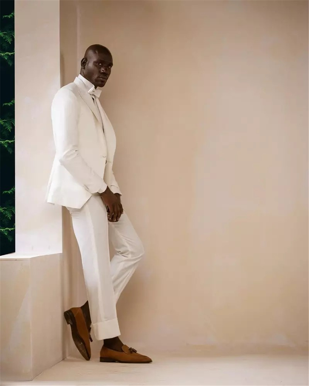 White Bridegroom Customized Mens Tuxedos Slim Fit Groom Wedding Outfit Dinner Prom Party Blazer 2 Pieces (Jacket+Pants)