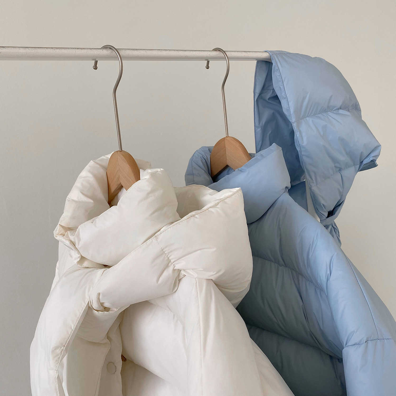 HXJJP Women Thickened Short Hooded Oversize Parkas Puffer Jackets Winter Long Sleeve Buttons Pockets Female Warm Coat 211013