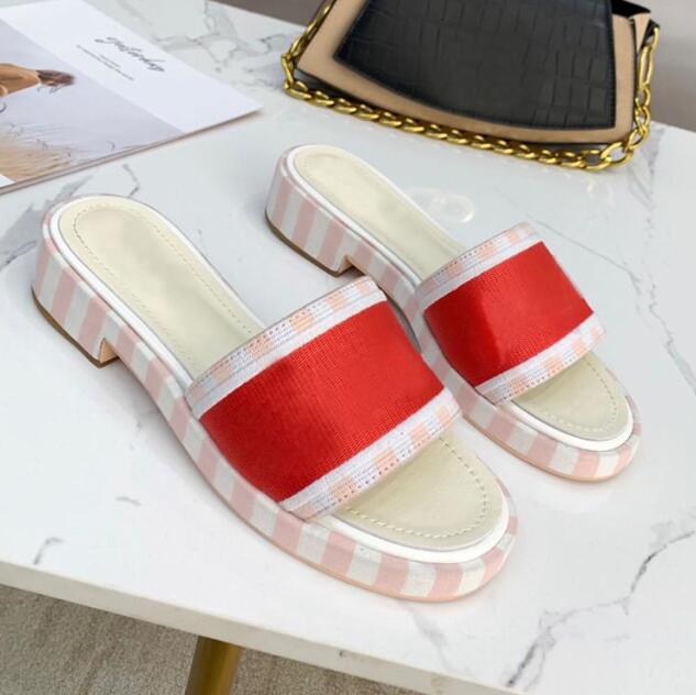 Designer Luxury High Quality Women's Shoes Mules Slippers Open Toe Casual Canvas Sandals Summer Outdoor Letter flip flop Size 35-42, Color 5
Designer Luxury High Quality Women's Shoes Mules Slippers Open Toe Casual Canvas Sandals Summer Outdoor Letter flip flop Size 35-42, Color 5