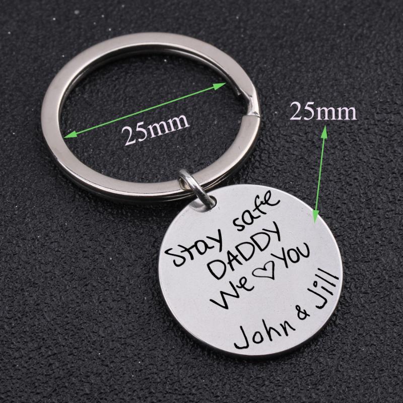 Keychains For Daddy Gift Family Love Series Key Chain Name Private Customized Keyring Birthday Father's Day Hand Stamped
Keychains For Daddy Gift Family Love Series Key Chain Name Private Customized Keyring Birthday Father's Day Hand Stamped