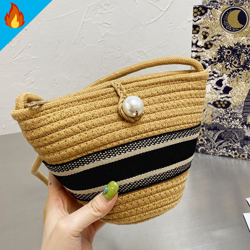 Mini Shoulder Bag For Women Fashion Womens Luxurys Designers Bags 2021 Lady Purse Crossbody Pack Classic Ladies Crochet Handbags
Mini Shoulder Bag For Women Fashion Womens Luxurys Designers Bags 2021 Lady Purse Crossbody Pack Classic Ladies Crochet Handbags