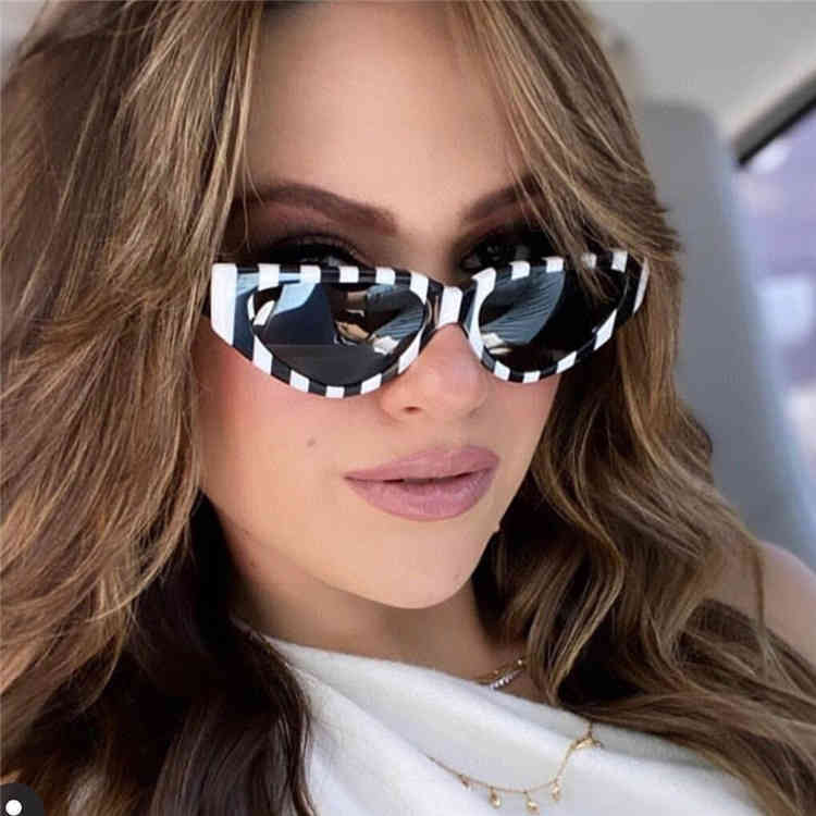 Factory Direct Price Ins fashion small frame eye stripe star net popular show travel va4063
Factory Direct Price Ins fashion small frame eye stripe star net popular show travel va4063