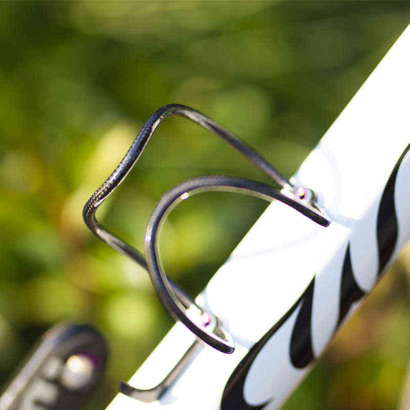 Carbon Bottle Cages Bicycle Bidon Holder Ultra Light Fiber Road Bike MTB Water Bottle 7 Grams Cup Cycle Accessories 220208
