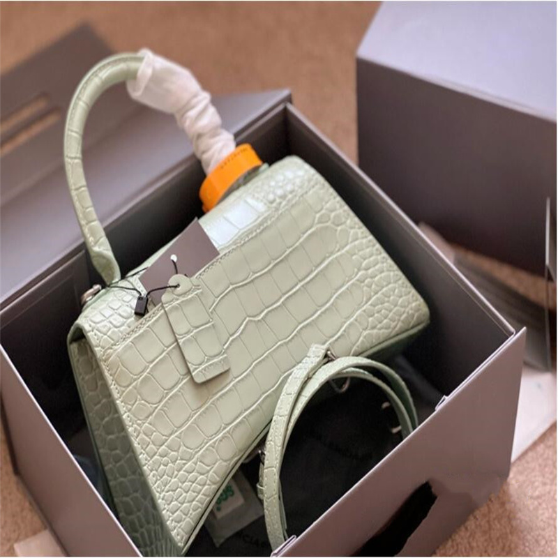 2022 Shoulder bag Cross body Fashion ladies Purse Crocodile Wallets Lady Alligator Backpack Handbags Tote Purses Totes Women wallet Designers Bags SS 01, 17 styles
2022 Shoulder bag Cross body Fashion ladies Purse Crocodile Wallets Lady Alligator Backpack Handbags Tote Purses Totes Women wallet Designers Bags SS 01, 17 styles