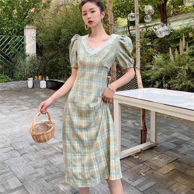 Summer Elegant Vintage Women Plaid V-Neck Puff Sleeve High Waist A Line Midi Dresses Femme Vestidos Robe 210519, Photo color
Summer Elegant Vintage Women Plaid V-Neck Puff Sleeve High Waist A Line Midi Dresses Femme Vestidos Robe 210519, Photo color