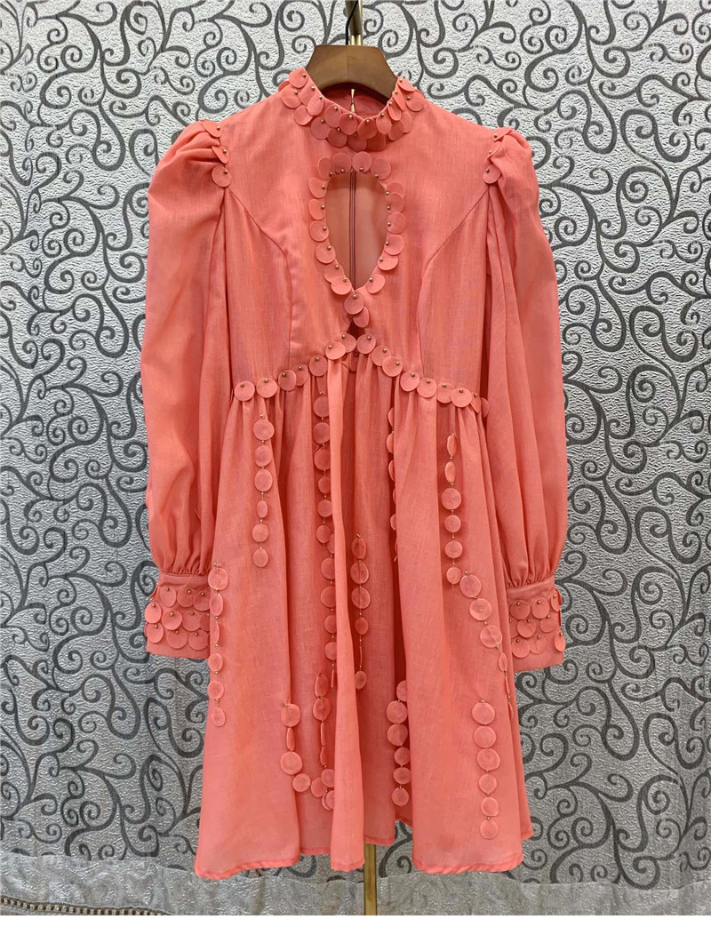 Hollow nail beaded edge standing collar dress women's wear in Europe and the United States 2021 spring temperament French skirt, Orange
Hollow nail beaded edge standing collar dress women's wear in Europe and the United States 2021 spring temperament French skirt, Orange