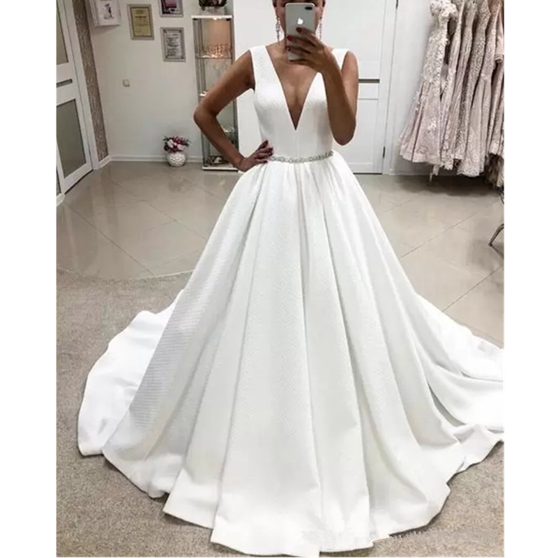 2022 Princess New White Bridal Gown Strap V Neck Stain Wedding Dresses A Line Simple Style Waist Beaded Crystal Church Custom Made, Red
2022 Princess New White Bridal Gown Strap V Neck Stain Wedding Dresses A Line Simple Style Waist Beaded Crystal Church Custom Made, Red