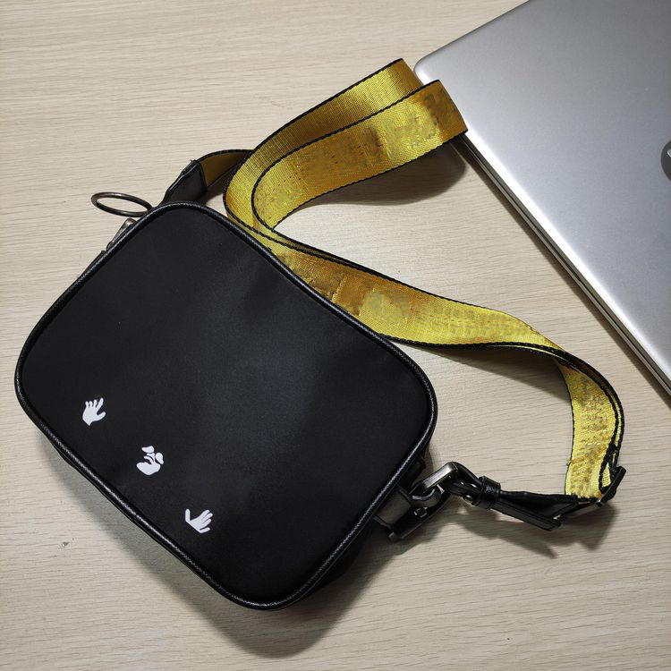 2021ss Brand MINI Men off Yellow canvas belt white sport Bag pu chest bags waist ba g multi purpose satchel Shoulder pack s Messenger
2021ss Brand MINI Men off Yellow canvas belt white sport Bag pu chest bags waist ba g multi purpose satchel Shoulder pack s Messenger