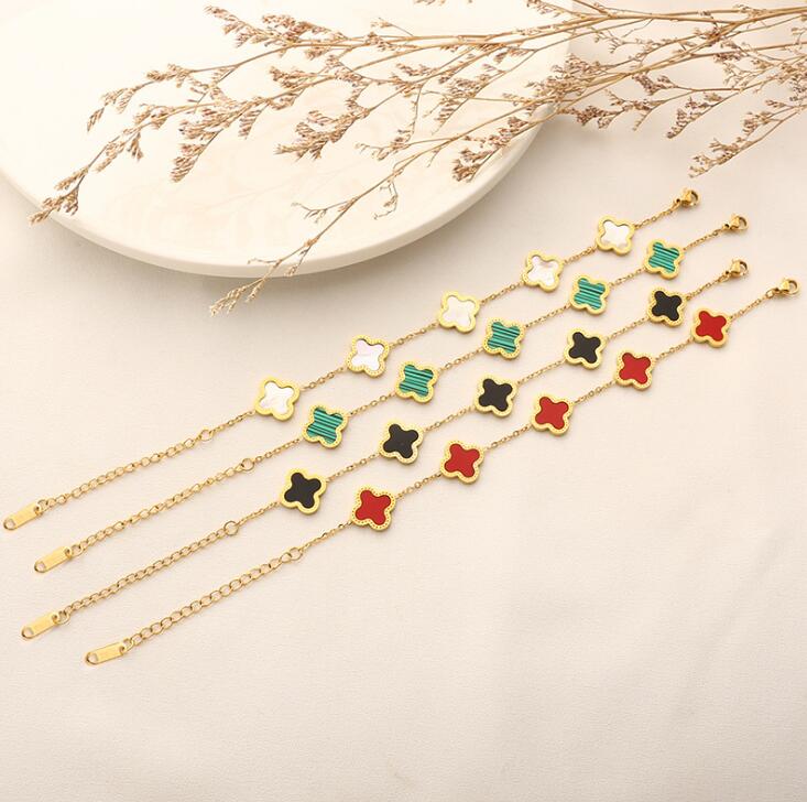 Fashion Designer Clover Bracelet Gold Lucky Love Bracelets Expend Glory Riches Fashions Design Women Wedding Party Hand Chain 4 Colors
Fashion Designer Clover Bracelet Gold Lucky Love Bracelets Expend Glory Riches Fashions Design Women Wedding Party Hand Chain 4 Colors