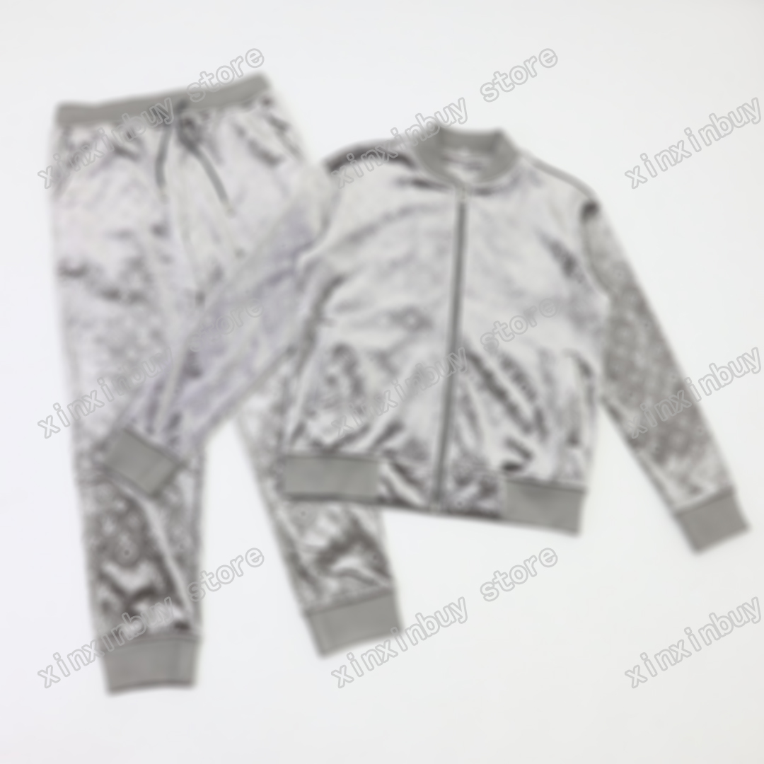 21ss mens women designers tracksuits emboss jacquard letter Streetwear Windbreaker fashion tracksuit men designer zipper black blue silver brown, L02
21ss mens women designers tracksuits emboss jacquard letter Streetwear Windbreaker fashion tracksuit men designer zipper black blue silver brown, L02
