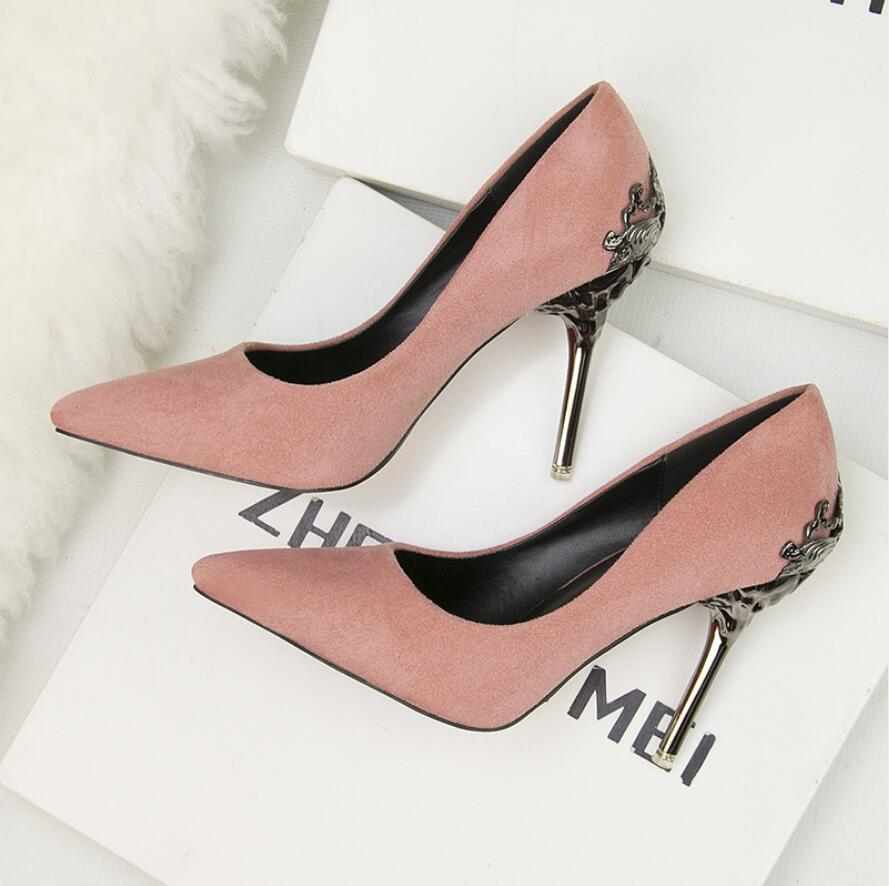 Newest Red Bottom High heels shoes Genuine leather Womans pumps Crystal Woman Pointed toe Rivet Wedding Shoe Full Original Packaging, Extra shipping
Newest Red Bottom High heels shoes Genuine leather Womans pumps Crystal Woman Pointed toe Rivet Wedding Shoe Full Original Packaging, Extra shipping
