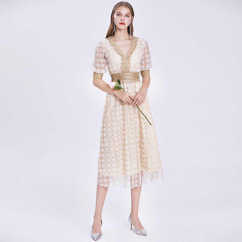 Elegant Patchwork Embroidery Dresses Female V Neck Puff Short Sleeve High Waist Hollow Out Women Fashion Summer Lace 210506