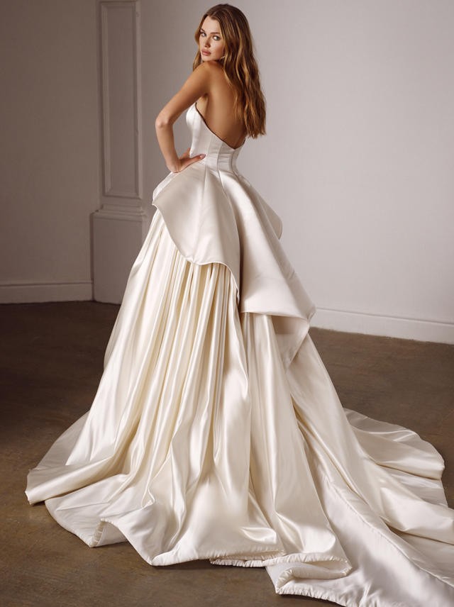 Ivory Wedding Dresses Strapless Neck Peplum Bridal Gowns With Detachable Sleeves Plus Size A Line Sweep Train Satin Vestido De Novia 326 326