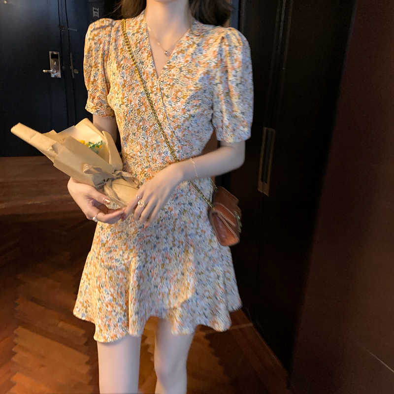 Korean Chiffon Women Dress Short Sleeve es Woman Natural Wasit Vintage V-Neck All-match es Plus Size 210604, Yellow
Korean Chiffon Women Dress Short Sleeve es Woman Natural Wasit Vintage V-Neck All-match es Plus Size 210604, Yellow