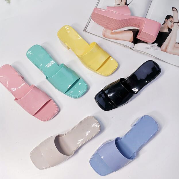 2021 Designers Slippers Women High Heels Rubber Slide Sandals Platform Slipper Chunky Fashion Shoes Bright leather, Black
2021 Designers Slippers Women High Heels Rubber Slide Sandals Platform Slipper Chunky Fashion Shoes Bright leather, Black