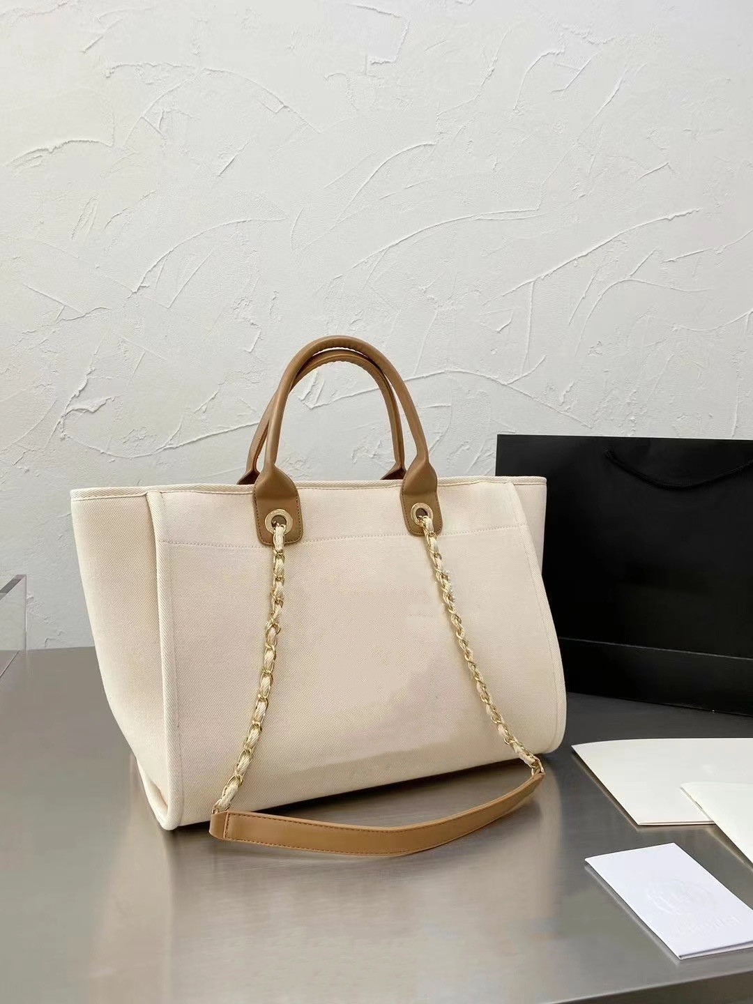 Designers Handbags shoulder bags european tote american style womens fashion Top Quality canvas Letter handbag beach luxurious Ladies casual shopping totes, Custom
Designers Handbags shoulder bags european tote american style womens fashion Top Quality canvas Letter handbag beach luxurious Ladies casual shopping totes, Custom
