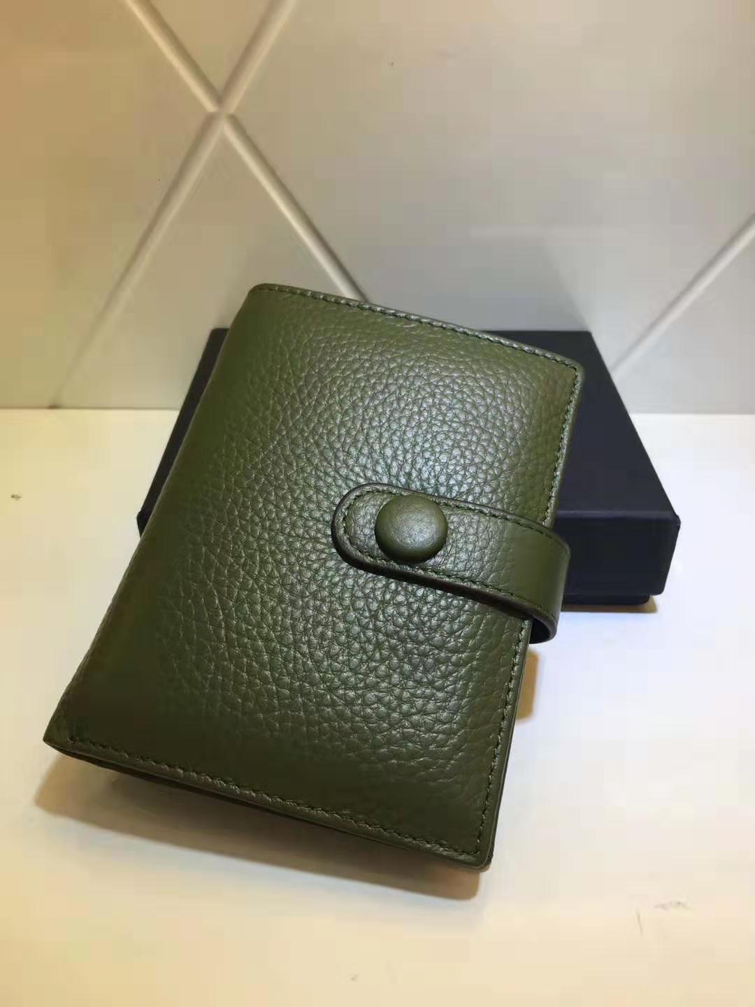 Purse Black Friday new inner outer top layer cowhide multifunctional wallet leather feels soft comfortable, super multi card position and large, Gray
Purse Black Friday new inner outer top layer cowhide multifunctional wallet leather feels soft comfortable, super multi card position and large, Gray