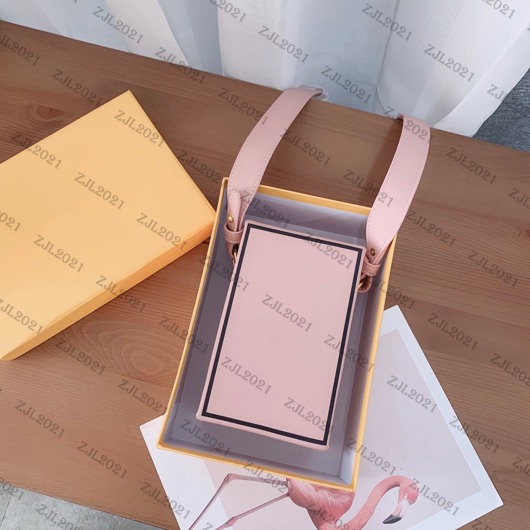Female luxury designer bag shape handbag shoulder diagonal box 4 colors can choose concave
Female luxury designer bag shape handbag shoulder diagonal box 4 colors can choose concave