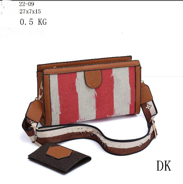 2022 Luxurys Designers Shoulder Bag Women Gold Chain Crossbody Bag Leather Handbag Bags Tote Flip Cover Wallet Cross Plain Purse D22-09 27x7x15cm, Make up the difference
2022 Luxurys Designers Shoulder Bag Women Gold Chain Crossbody Bag Leather Handbag Bags Tote Flip Cover Wallet Cross Plain Purse D22-09 27x7x15cm, Make up the difference